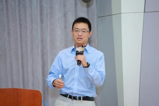 AI當(dāng)“書童” 機器人讓在線教育更智能